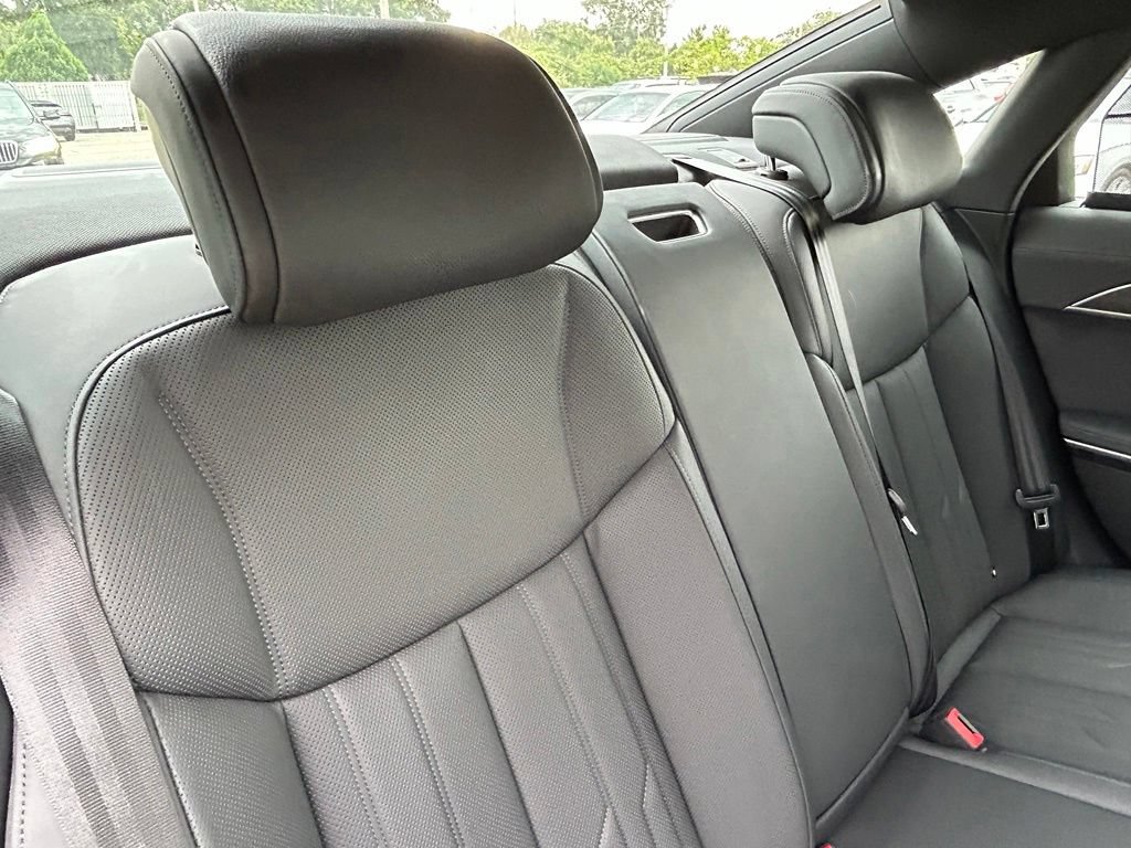 Used 2025 Audi A8 L 3.0T AWD/4WD image 46