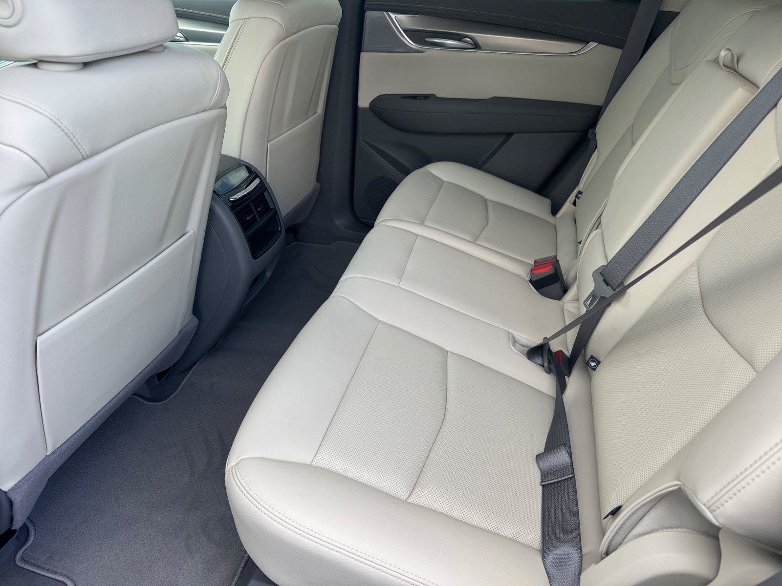 New 2026 Cadillac XT5 Premium Luxury w/ Driver Assist Package AWD/4WD image 11