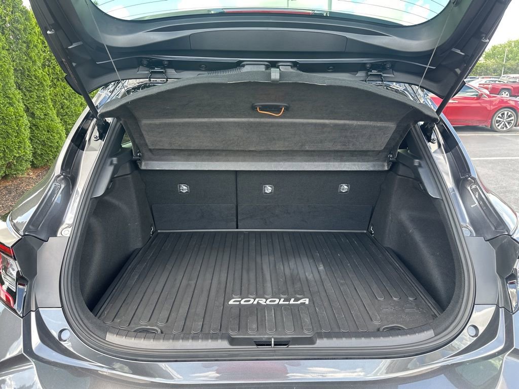 Certified 2025 Toyota Corolla SE FWD image 33