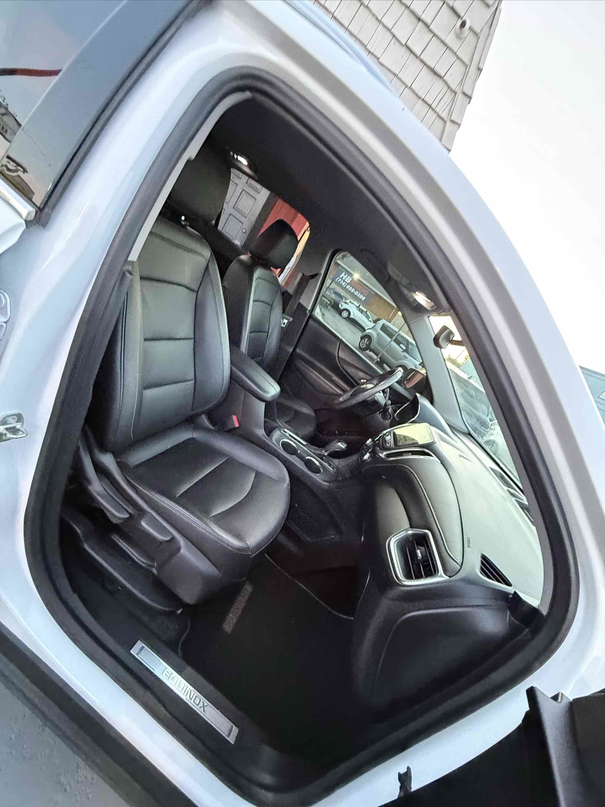 Used 2018 Chevrolet Equinox Premier FWD image 37