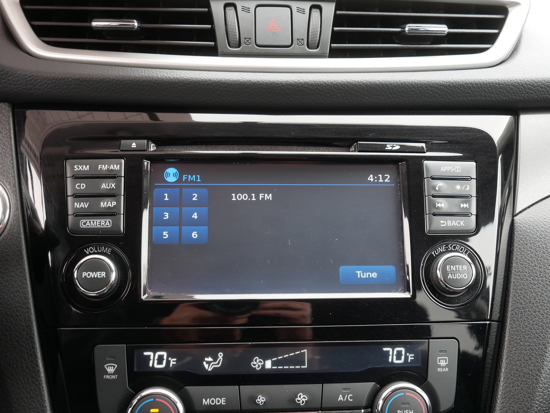 Used 2016 Nissan Rogue SV w/ SV Premium Package image 22