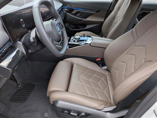 Used 2024 BMW i5 eDrive40i w/ Convenience Package RWD image 16