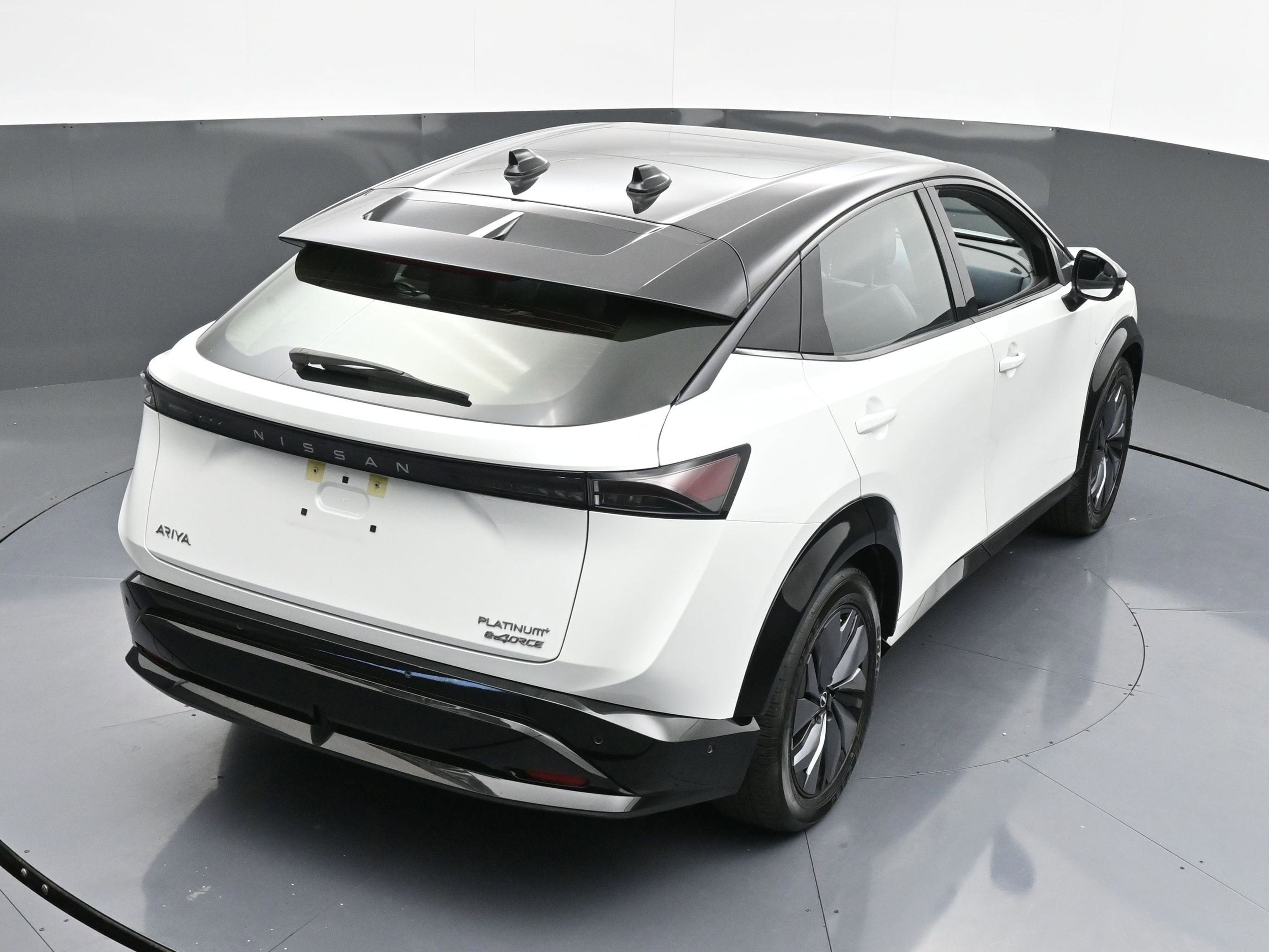 Used 2023 Nissan Ariya image 36