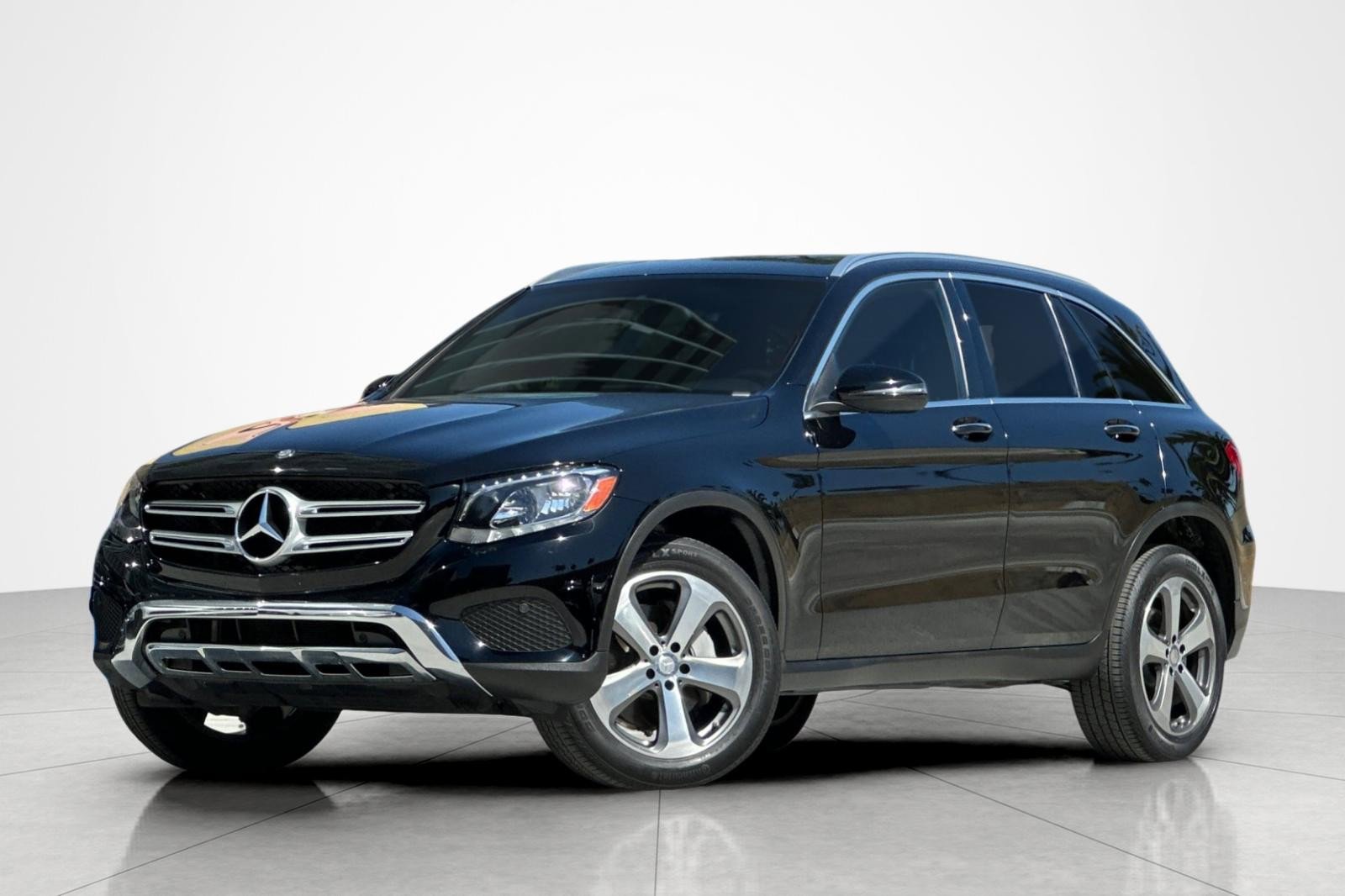 Used 2017 Mercedes-Benz GLC 300 image 1