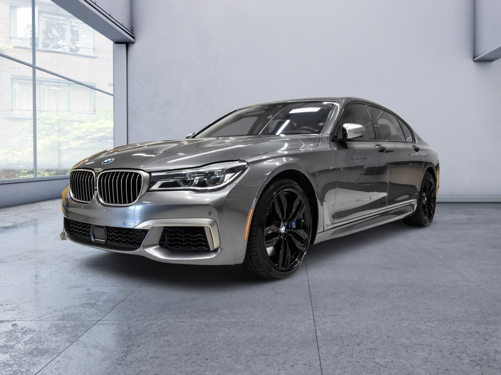 Used 2018 BMW M760i xDrive AWD/4WD image 1