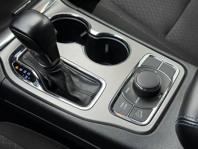 Used 2020 Jeep Grand Cherokee Laredo image 27