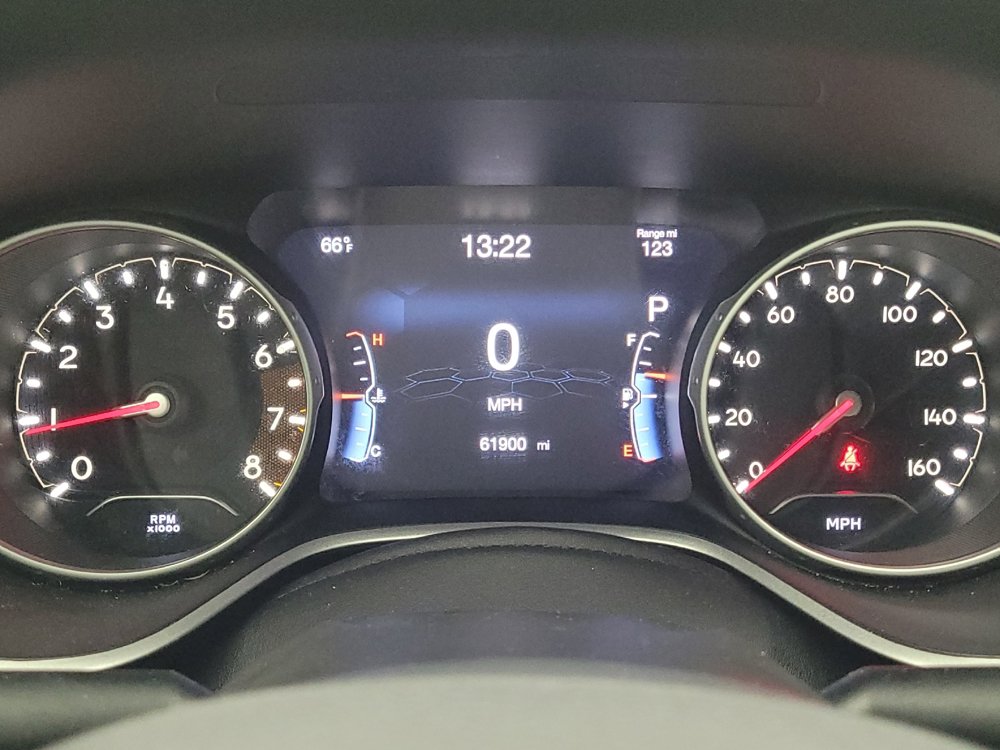 Used 2018 Jeep Compass Latitude w/ Popular Equipment Group FWD image 23
