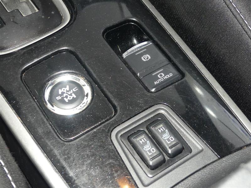 Used 2020 Mitsubishi Outlander SE image 38