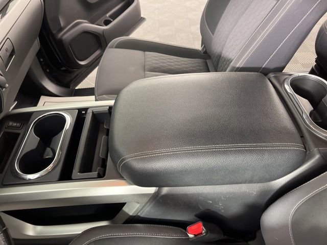 Used 2022 Nissan Titan SV w/ SV Convenience Package AWD/4WD image 29