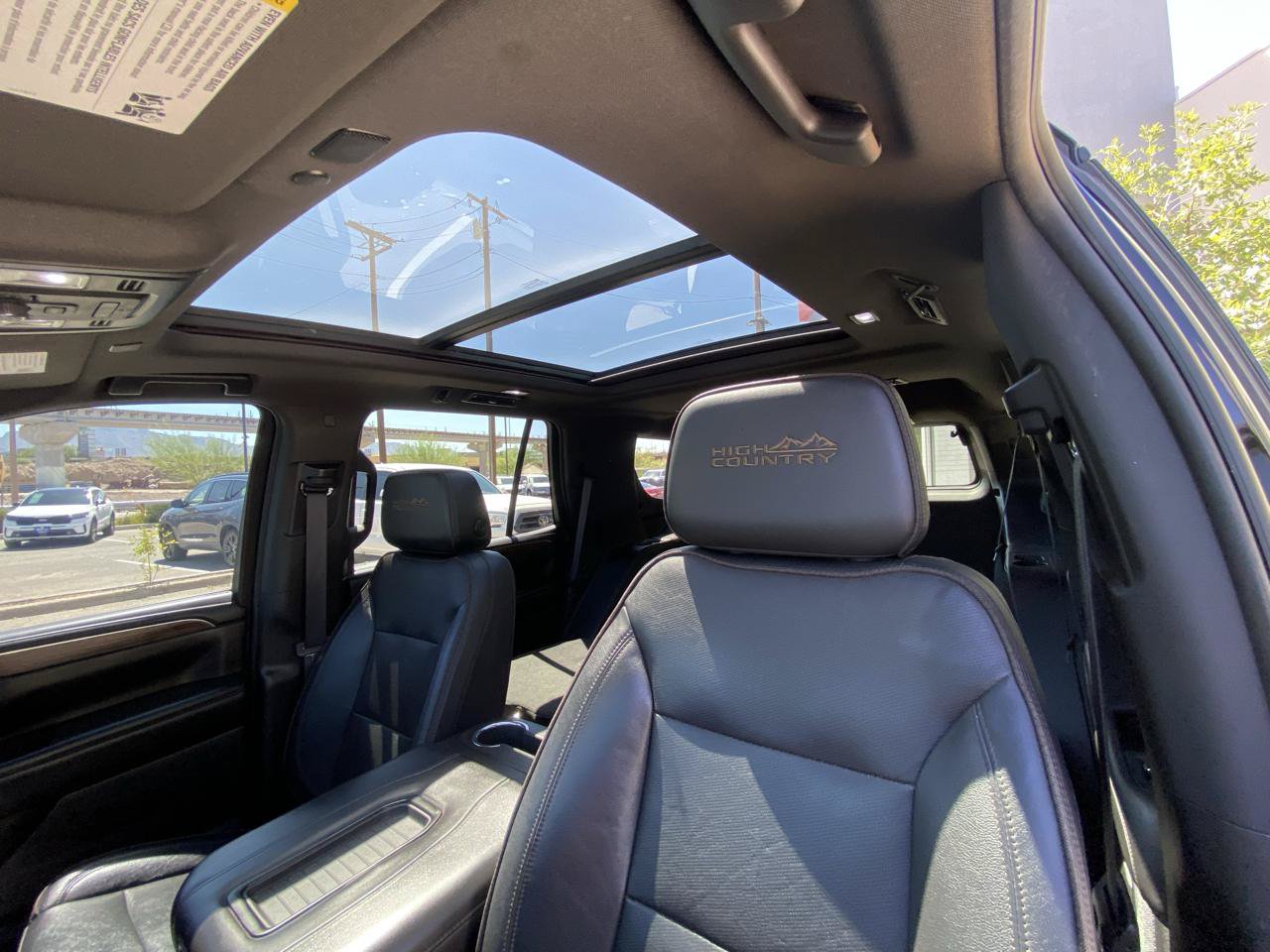 Used 2023 Chevrolet Tahoe High Country AWD/4WD image 31