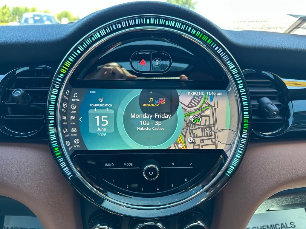 Used 2024 MINI Cooper SE w/ Signature Upholstery Package FWD image 17