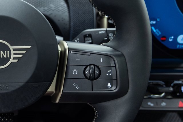 Certified 2025 MINI Cooper Countryman S image 18