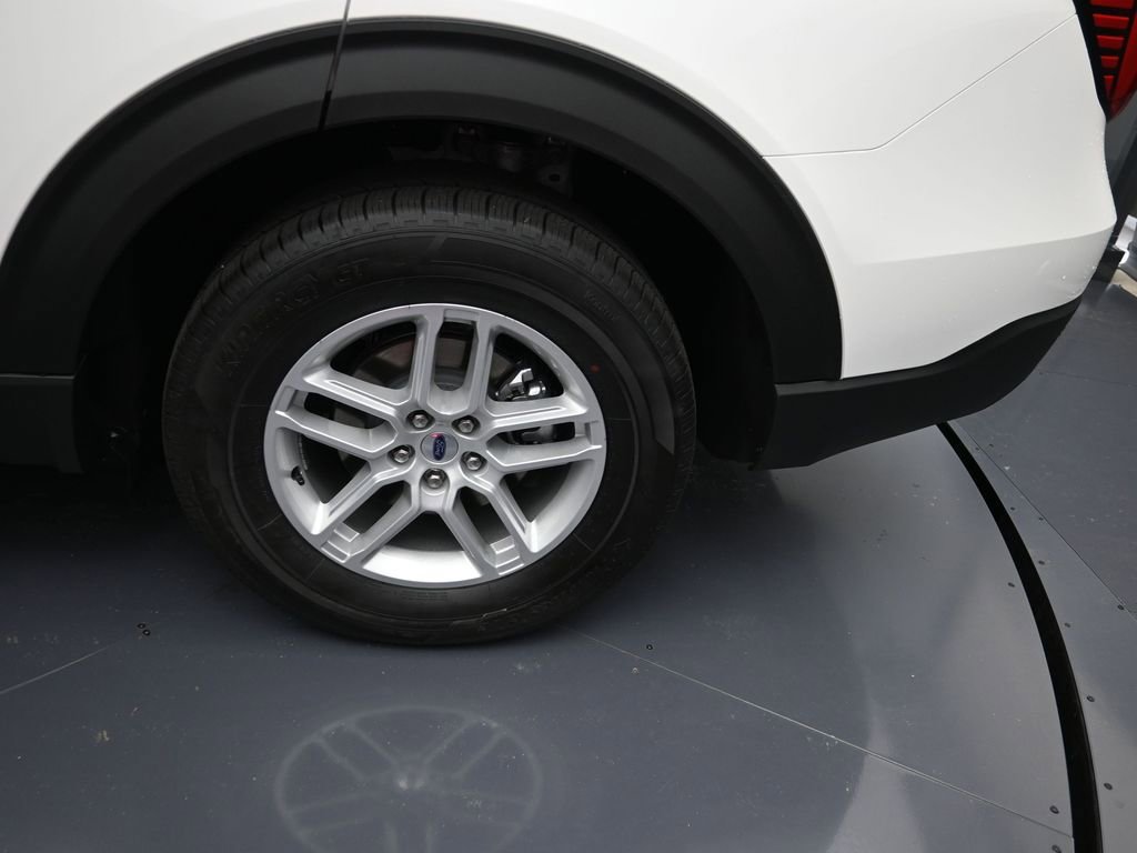 New 2026 Ford Explorer Active w/ Active Comfort Package image 10