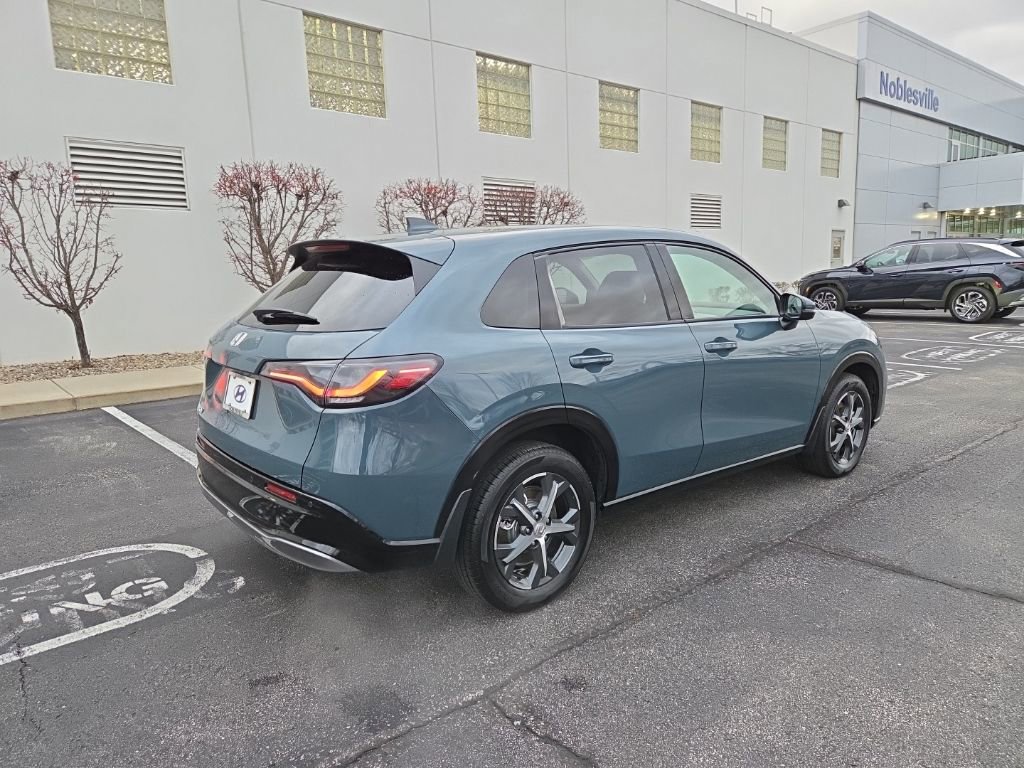 Used 2025 Honda HR-V EX-L image 8