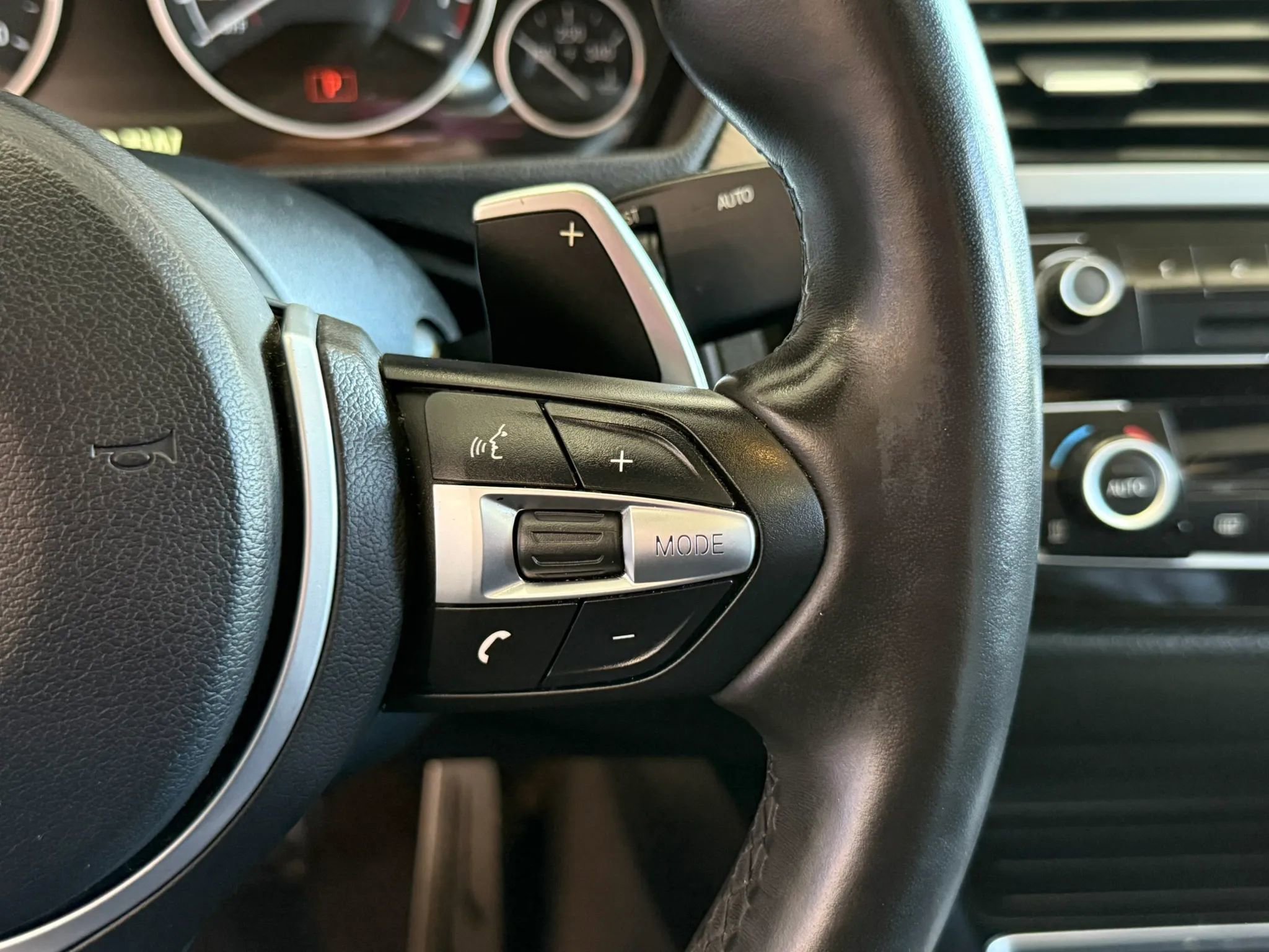 Used 2018 BMW 340i Sedan w/ Track Handling Package image 13