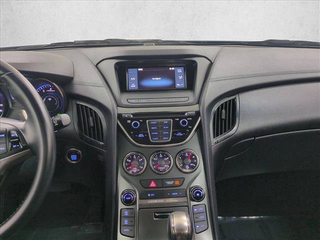 Used 2016 Hyundai Genesis 3.8 RWD image 14