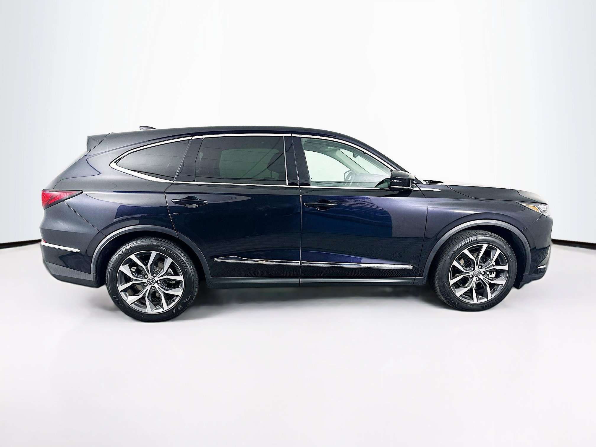 Used 2023 Acura MDX FWD w/ Technology Package image 9