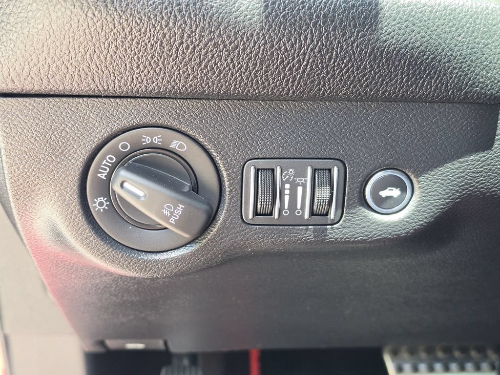 Certified 2019 Dodge Challenger R/T RWD image 22