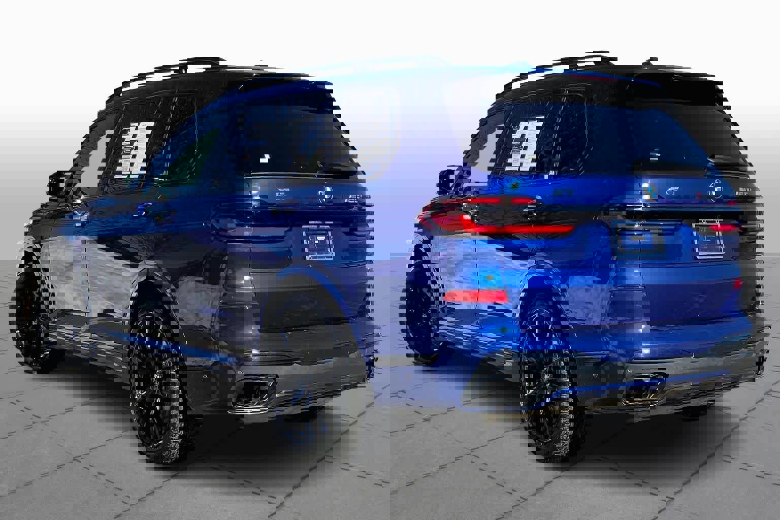 Used 2024 BMW X7 M60i image 12