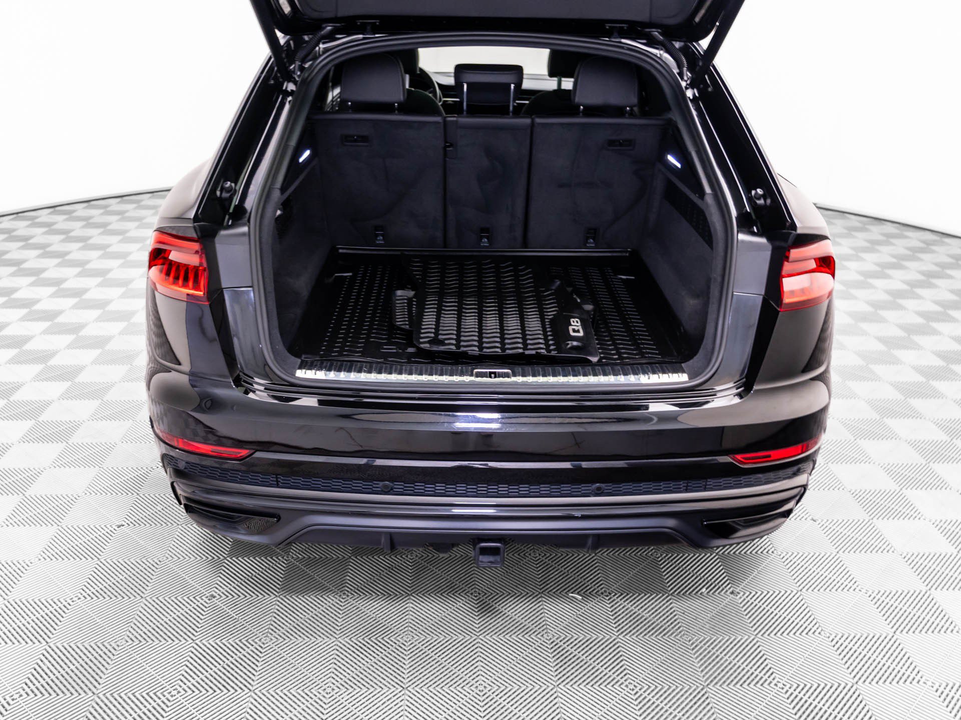 Used 2023 Audi Q8 Premium Plus AWD/4WD image 34
