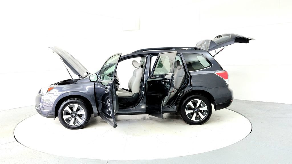 Used 2018 Subaru Forester 2.5i Limited AWD/4WD image 10