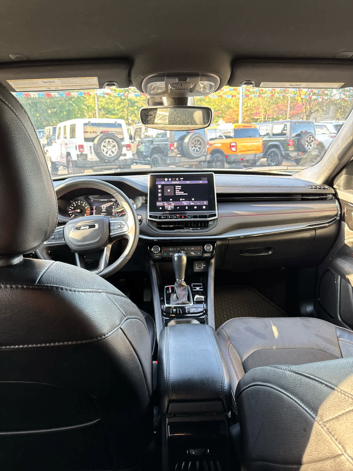 Used 2023 Jeep Compass Trailhawk image 30