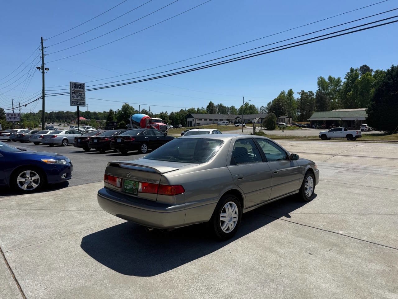 Used 2001 Toyota Camry LE FWD image 7
