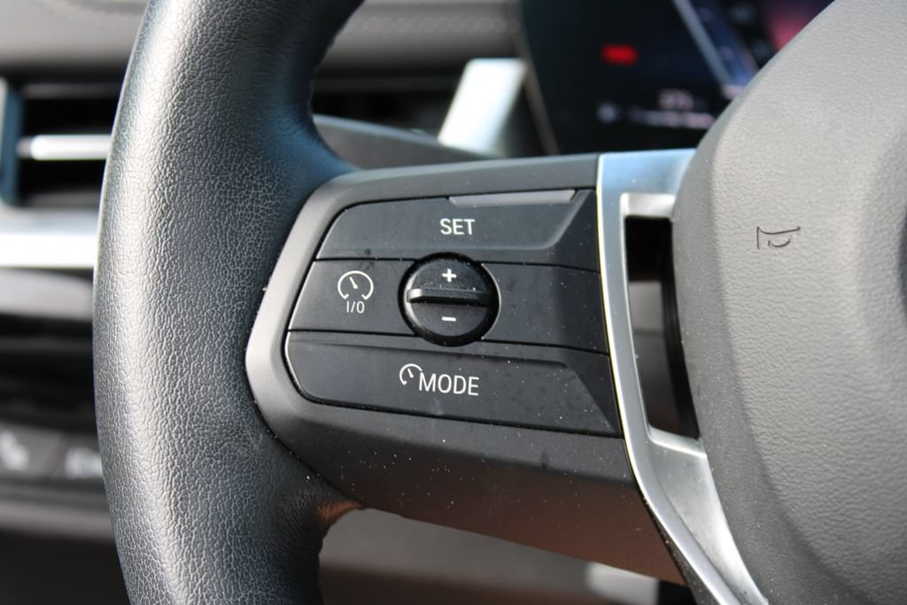 Used 2025 BMW X1 xDrive28i AWD/4WD image 13