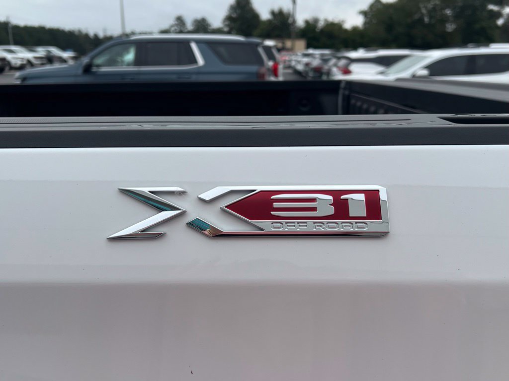 New 2026 GMC Sierra 1500 SLT w/ SLT Premium Plus Package AWD/4WD image 12