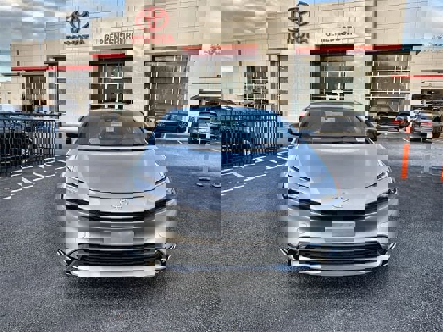 New 2025 Toyota Prius Plug-In Hybrid image 3