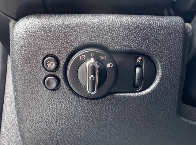 Certified 2024 MINI Cooper SE FWD image 15