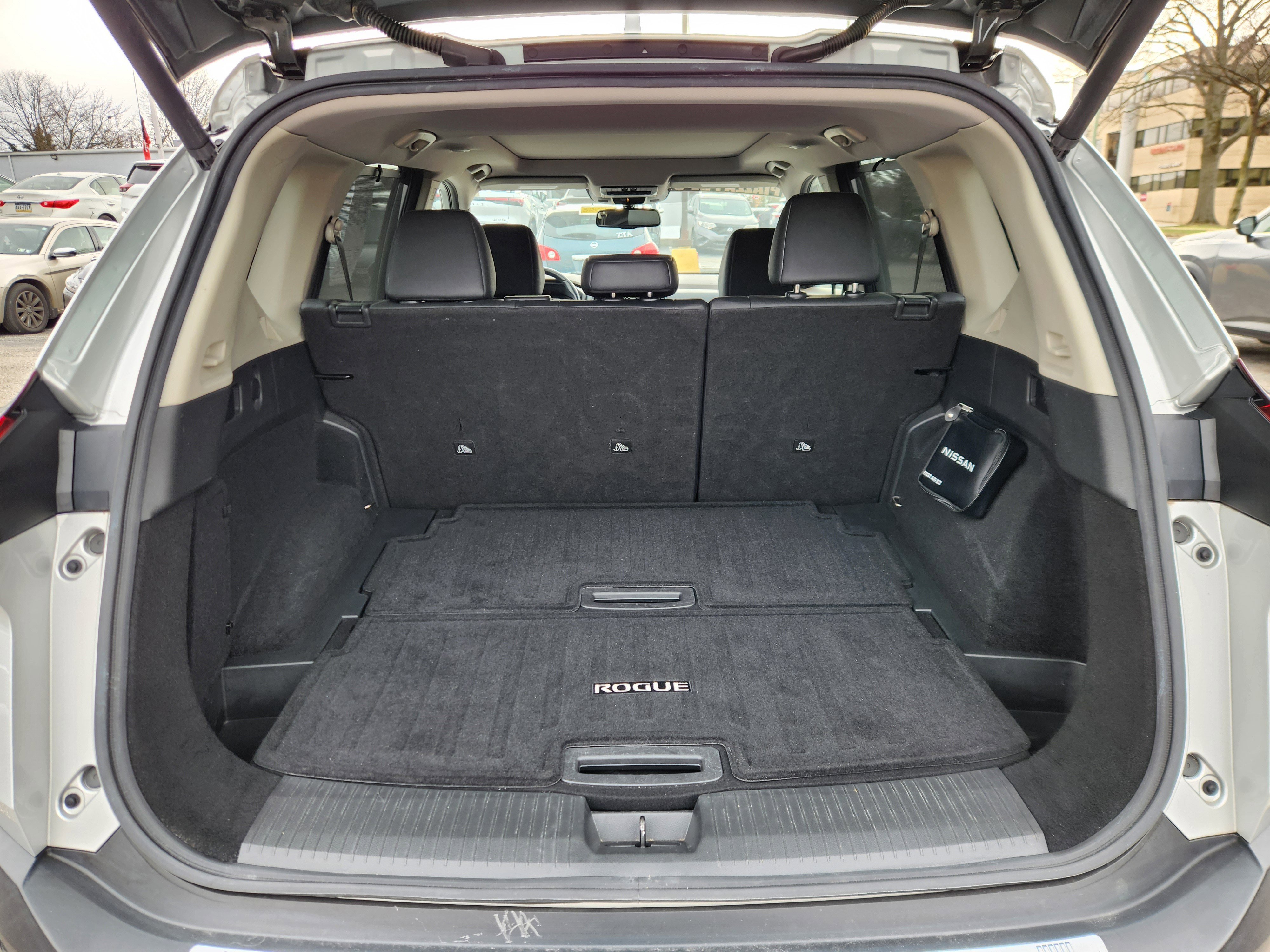 Certified 2021 Nissan Rogue SL w/ Premium Package image 20