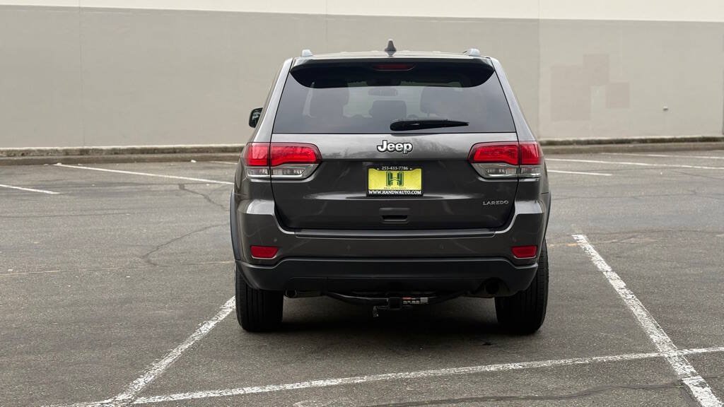 Used 2020 Jeep Grand Cherokee Laredo RWD image 4