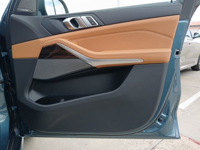New 2026 BMW X5 sDrive40i image 17