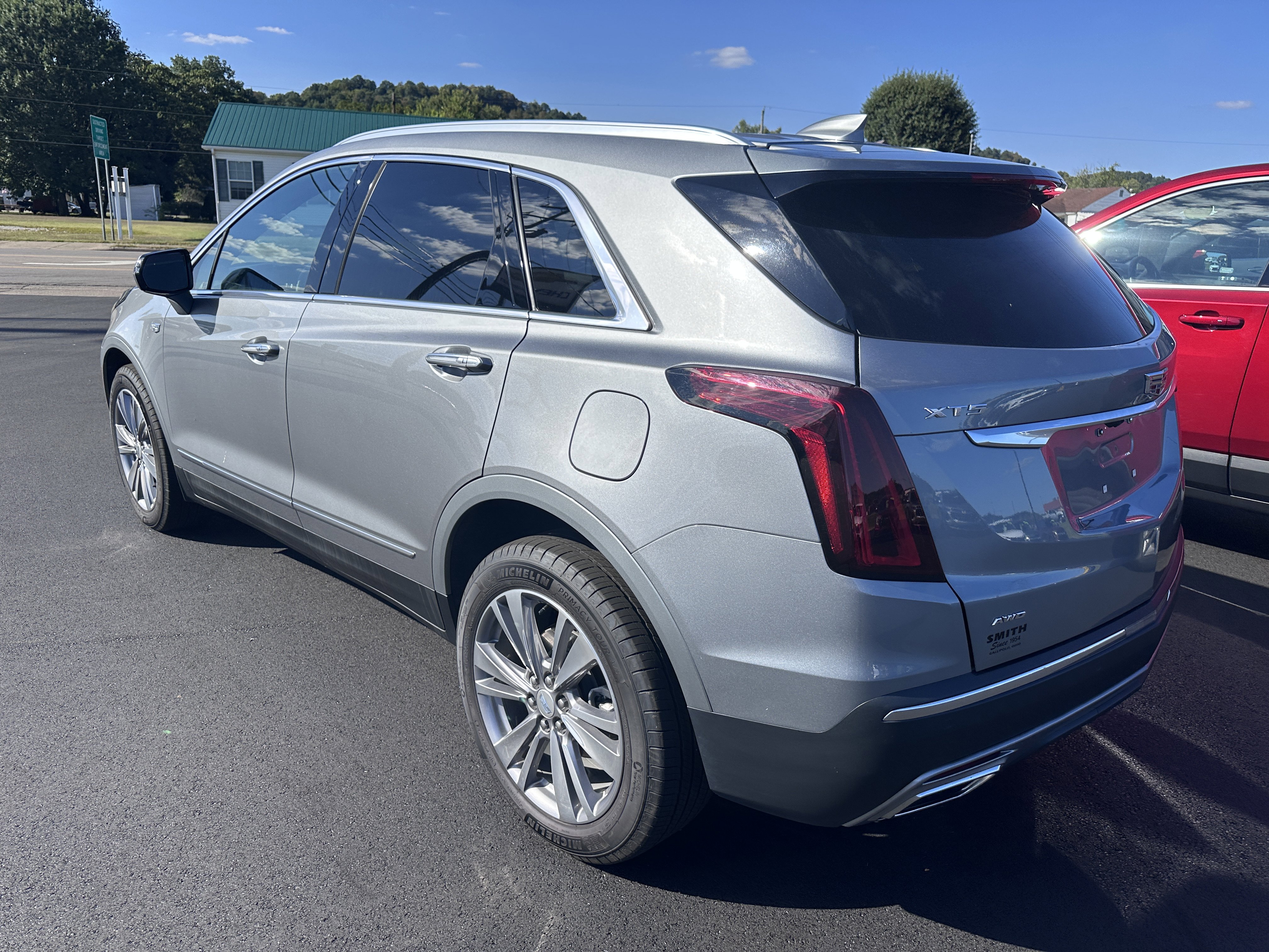 Used 2025 Cadillac XT5 Premium Luxury image 4