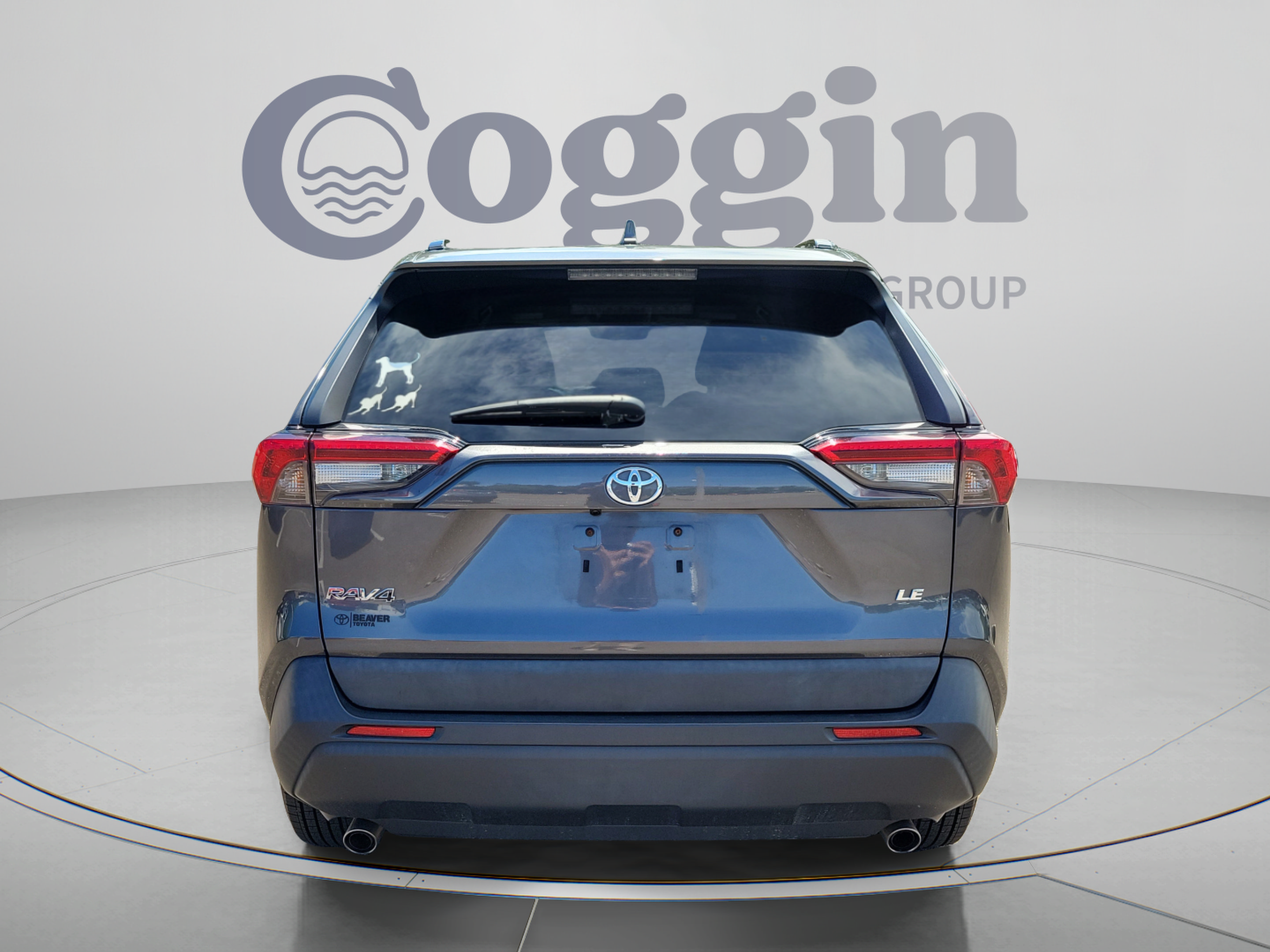 Used 2019 Toyota RAV4 LE FWD image 4