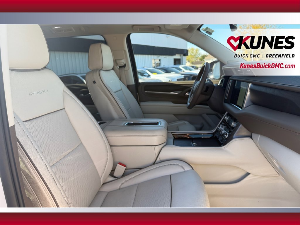 Used 2023 GMC Yukon XL Denali AWD/4WD image 41