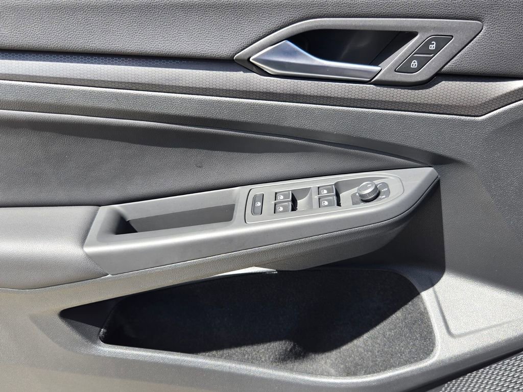 Certified 2024 Volkswagen GTI SE FWD image 25