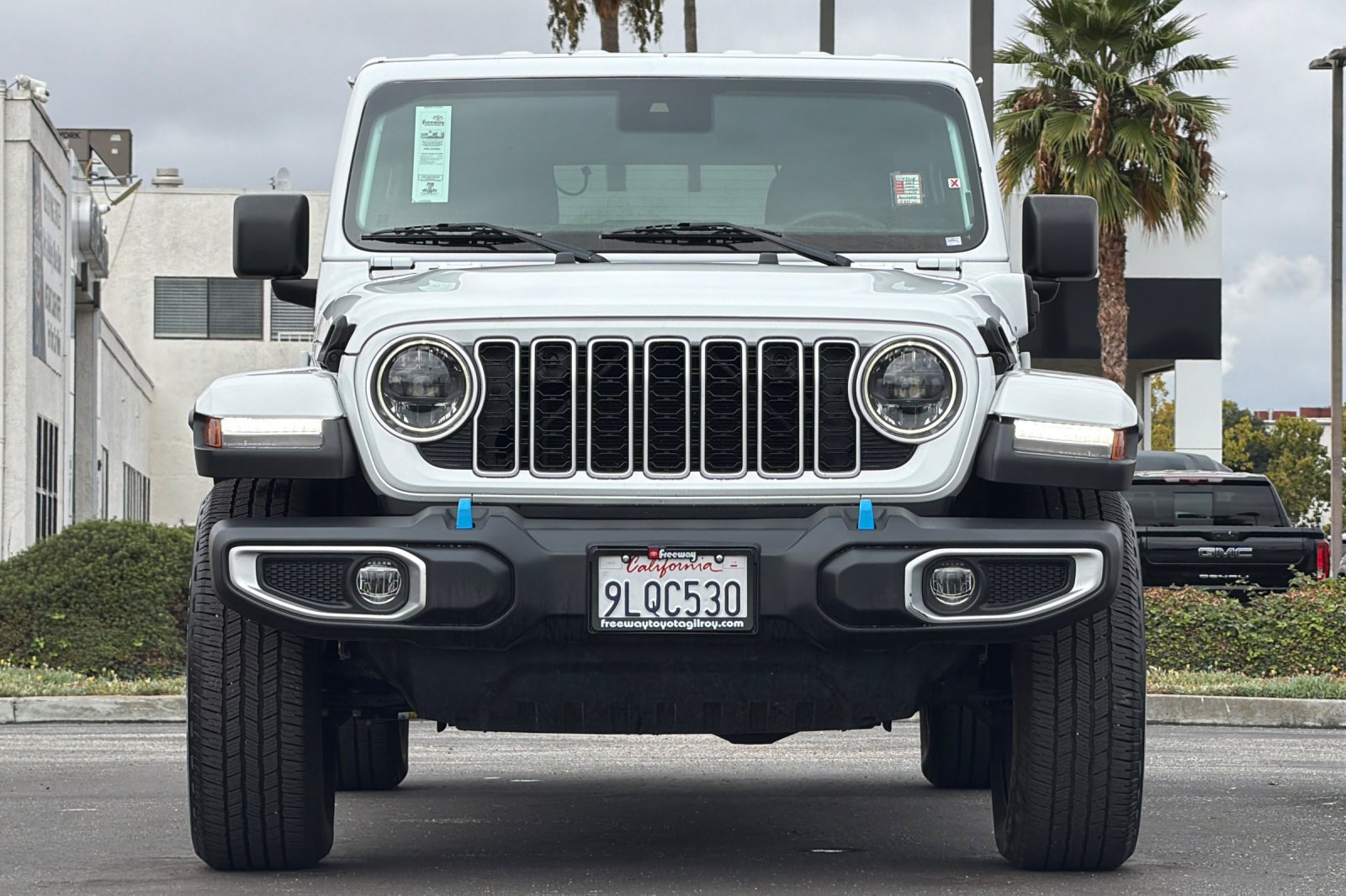 Used 2024 Jeep Wrangler Unlimited Sahara AWD/4WD image 10