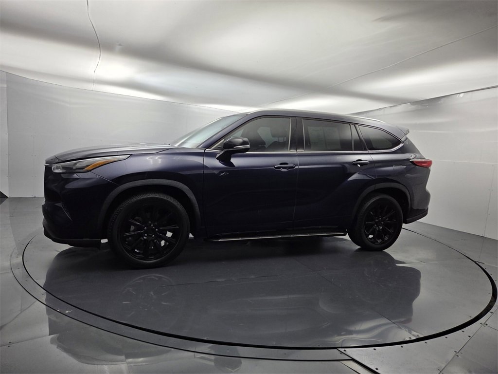 Used 2022 Toyota Highlander XLE image 5