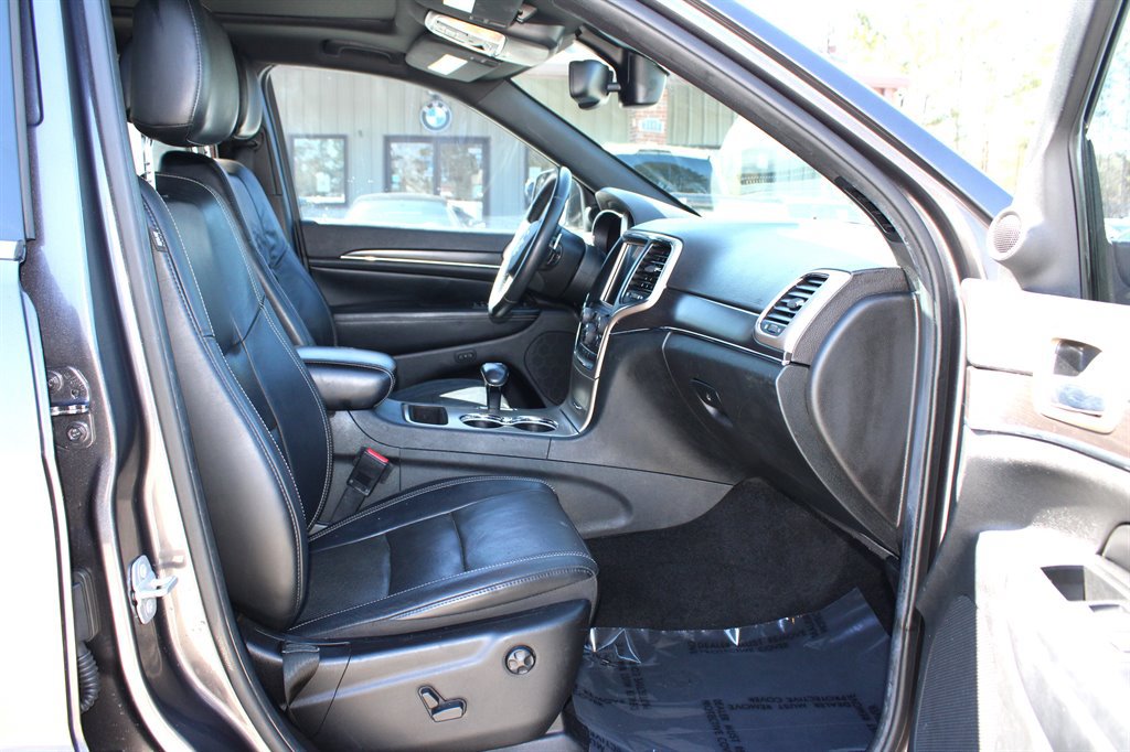 Used 2014 Jeep Grand Cherokee Limited w/ Luxury Group II RWD image 17
