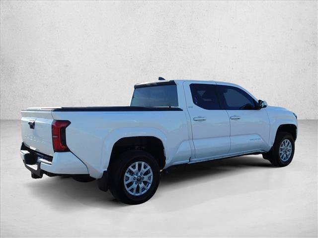 Used 2026 Toyota Tacoma SR5 AWD/4WD image 8