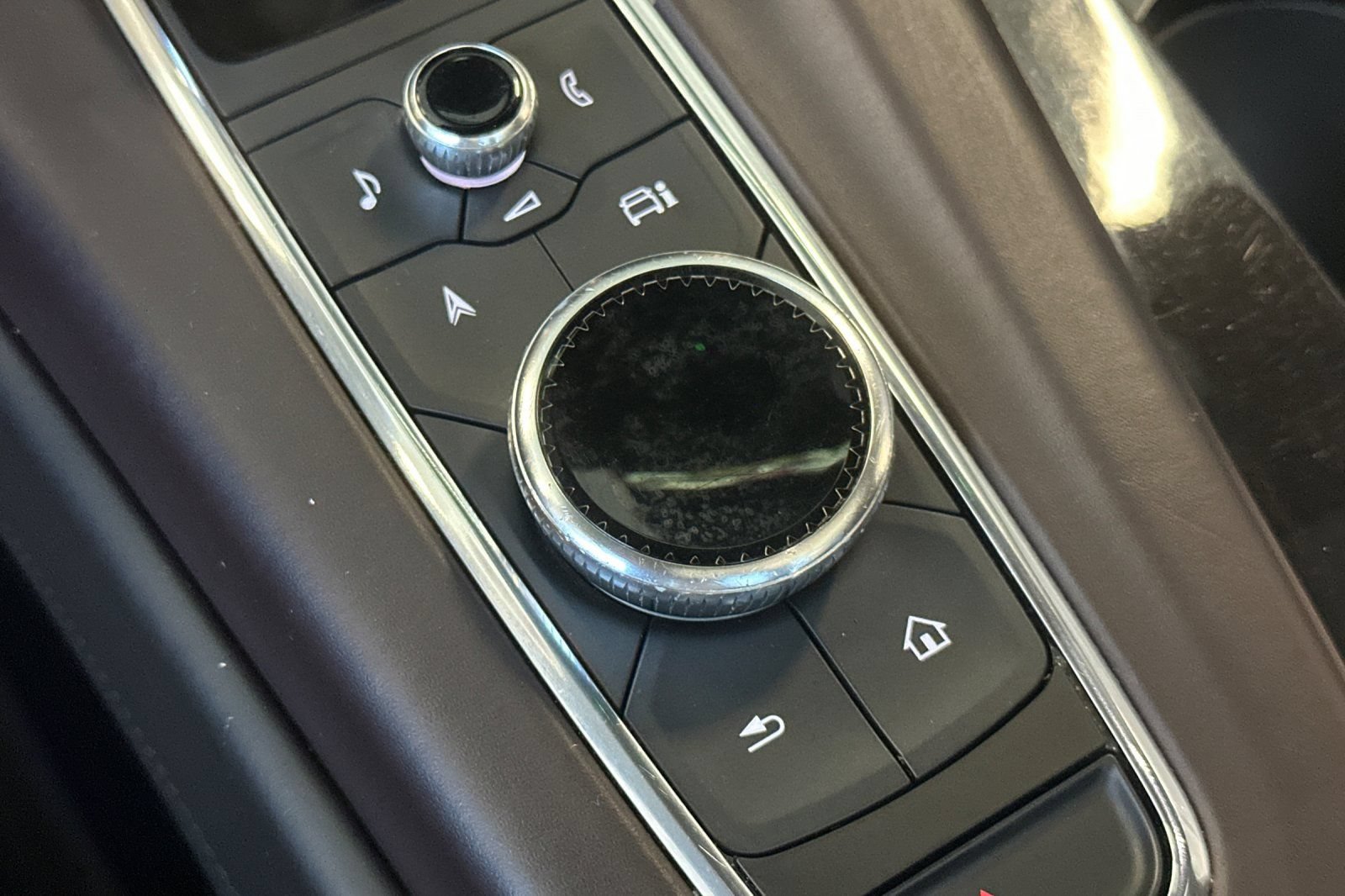 Used 2021 Cadillac Escalade Sport Platinum AWD/4WD image 30