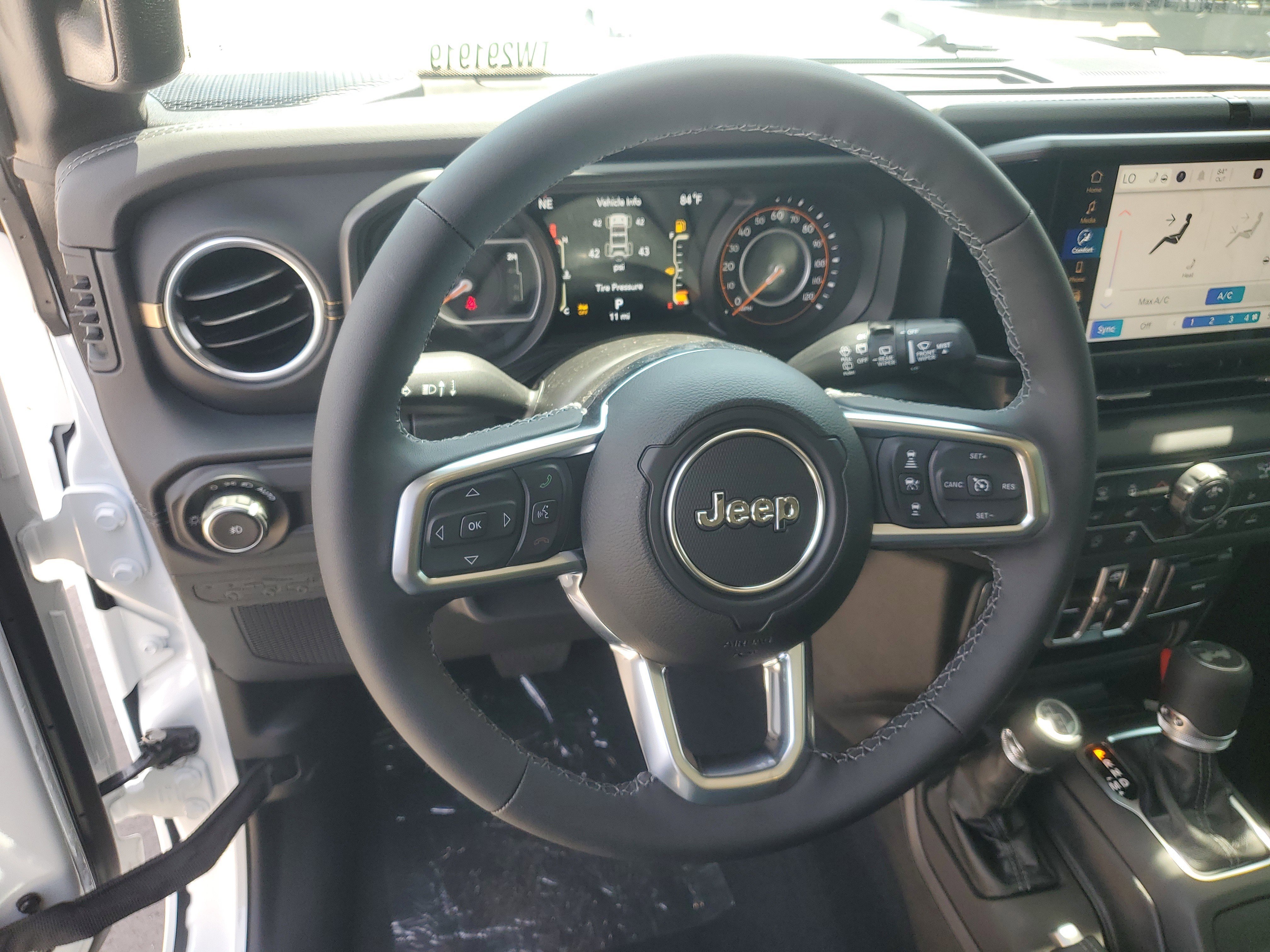New 2026 Jeep Wrangler Unlimited Sahara AWD/4WD image 11