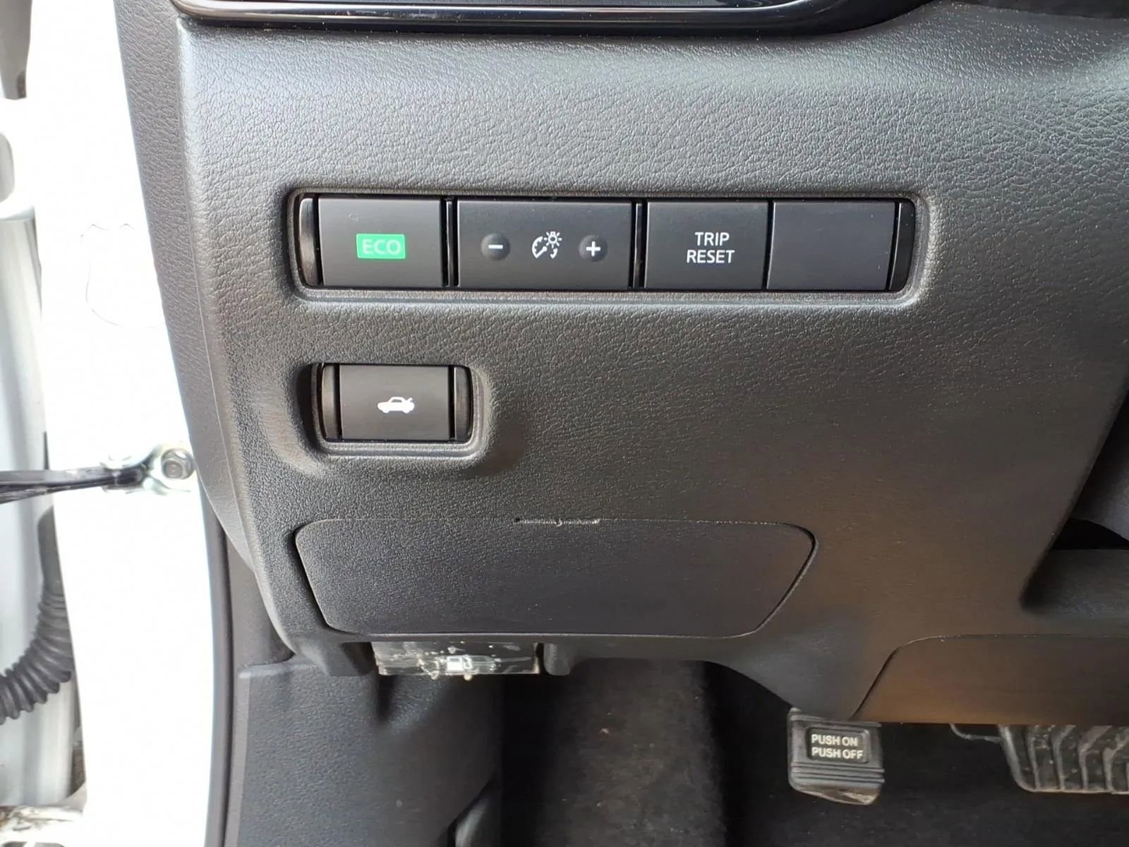 Used 2024 Nissan Sentra SV FWD image 26