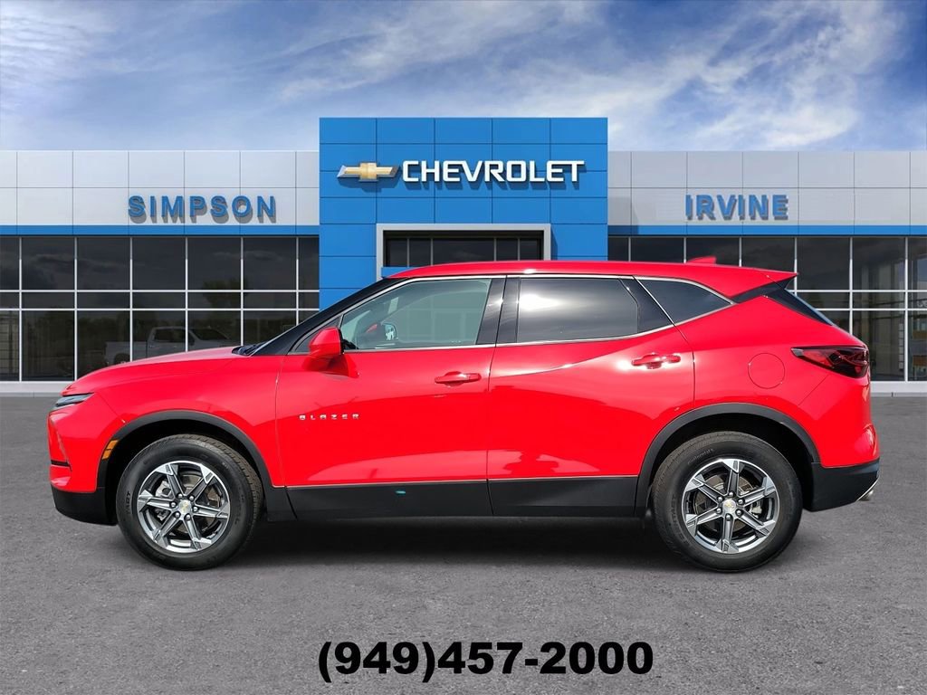 Used 2023 Chevrolet Blazer LT FWD image 5