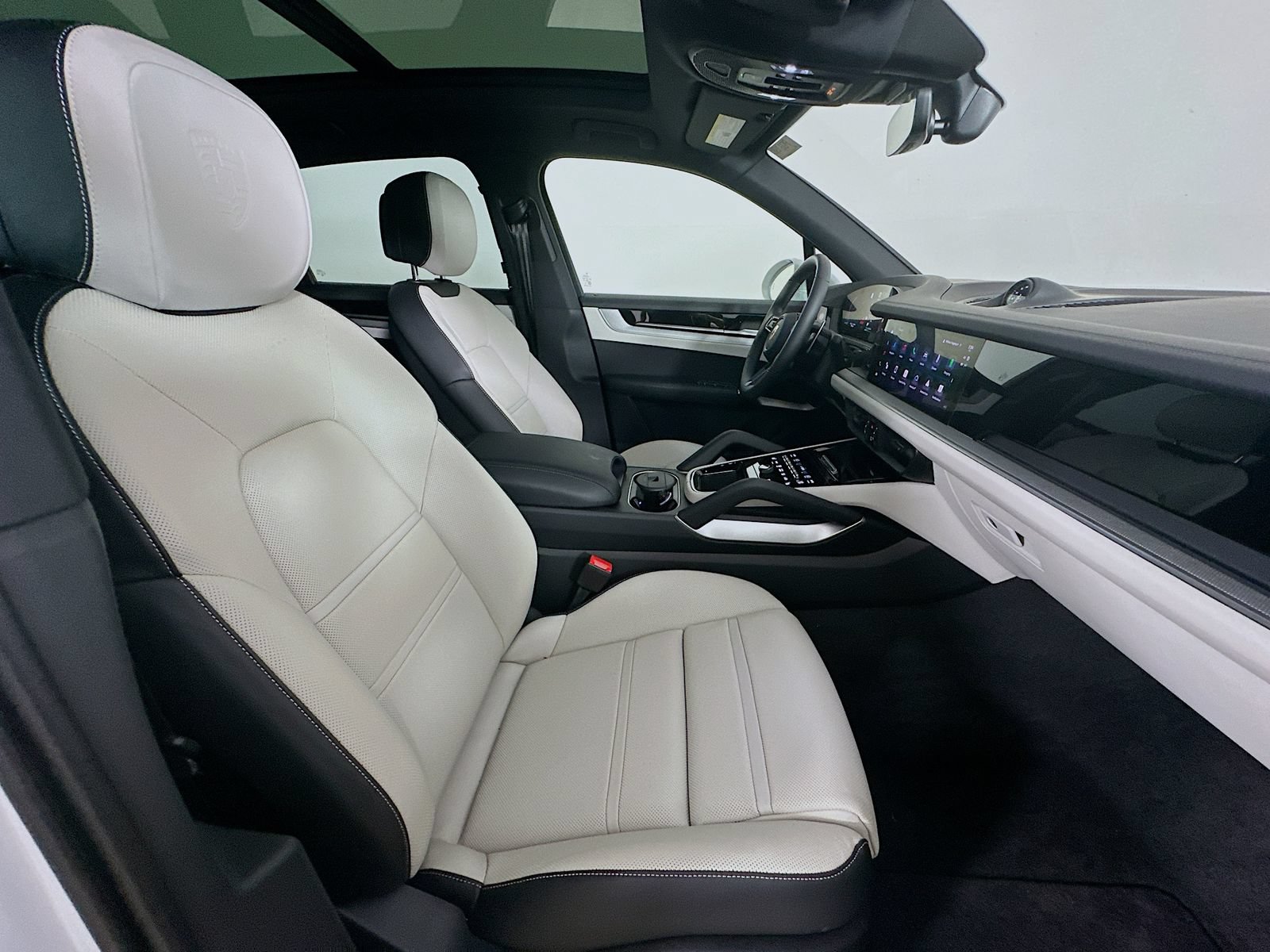 New 2026 Porsche Cayenne S AWD/4WD image 46