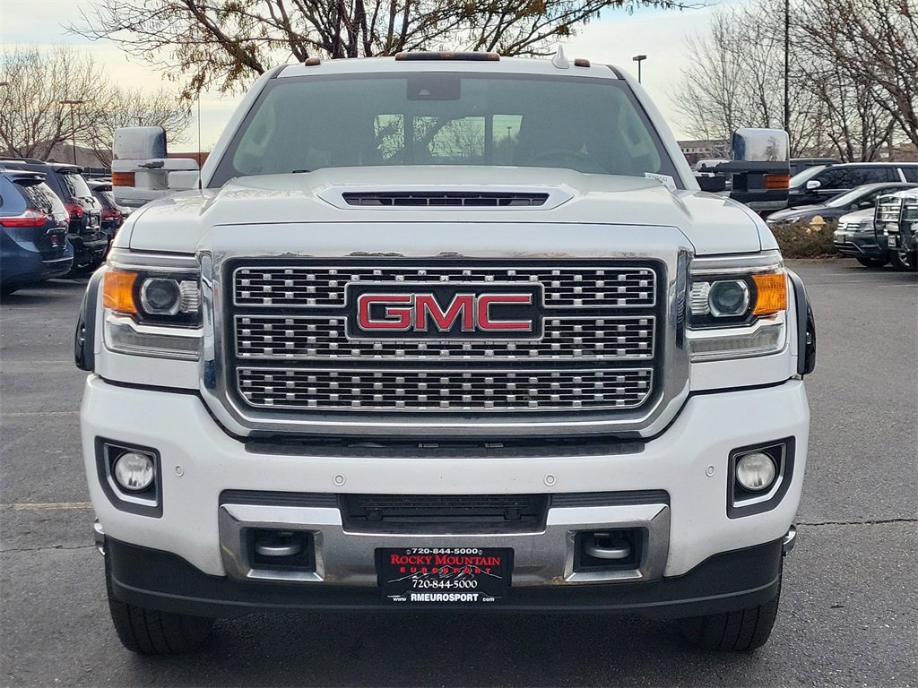 Used 2018 GMC Sierra 3500 Denali w/ Duramax Plus Package image 10
