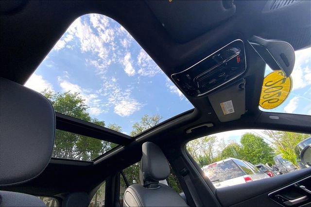 Used 2026 Mercedes-Benz GLC 300 4MATIC image 11
