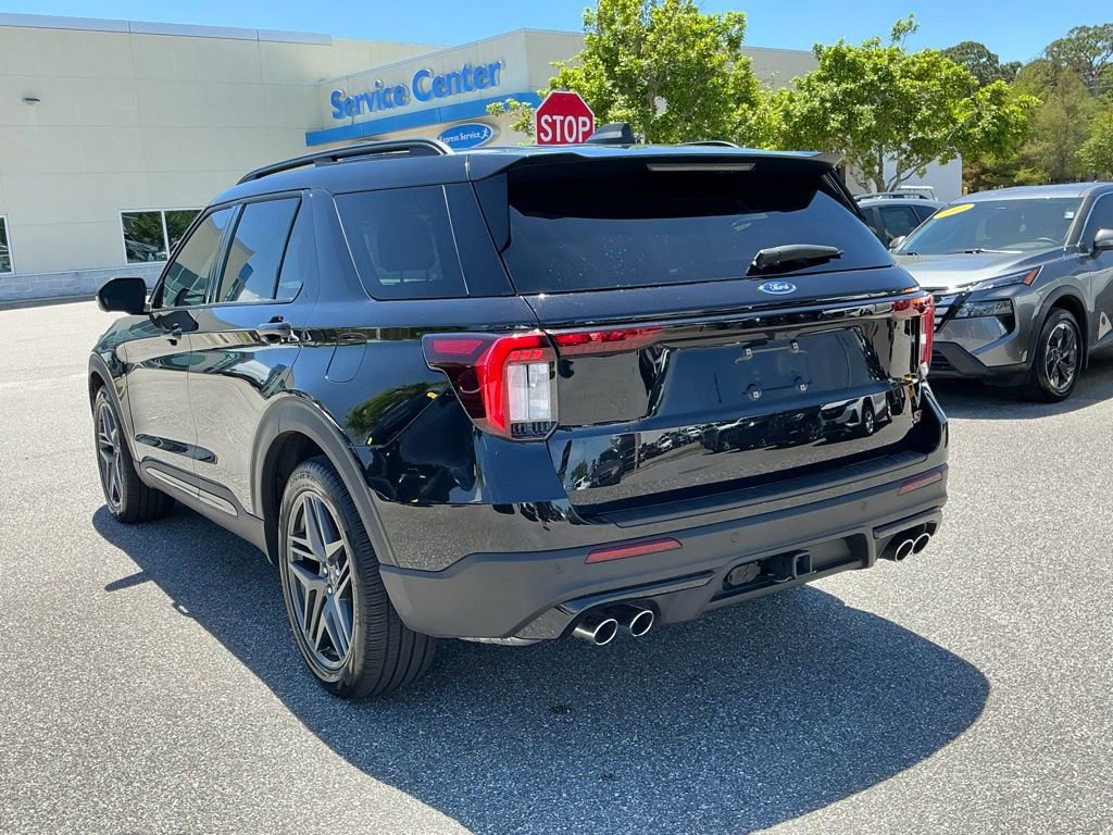 Used 2025 Ford Explorer ST w/ Sun And Sound Package AWD/4WD image 4
